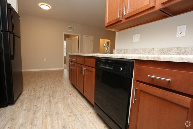 3BR, 2BA - 1,185 SF - Kitchen