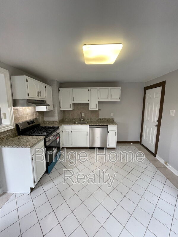 Photo - 2404 S 18th St Unit 2