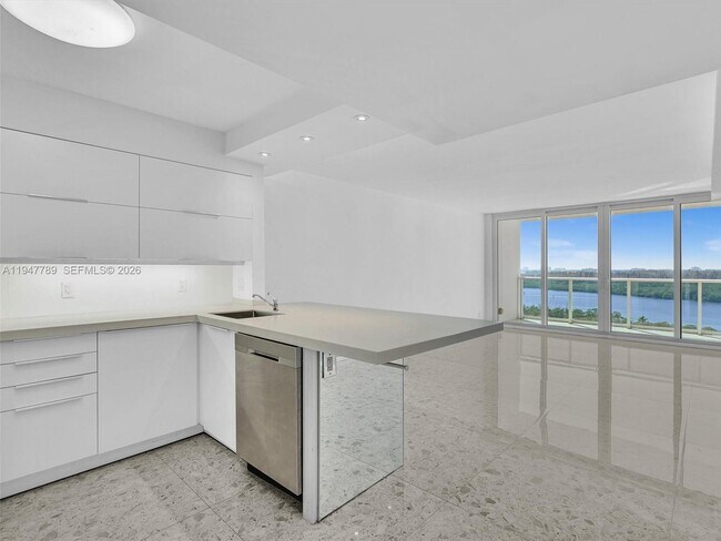 Photo - 100 Bayview Dr Unit 1220