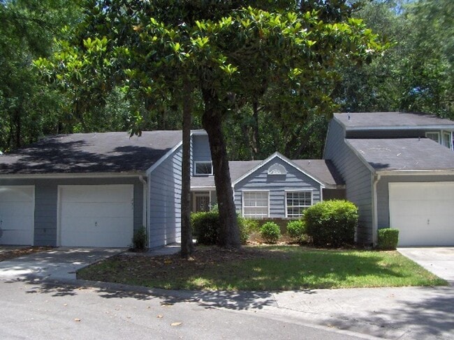 Photo - Mill Pond accross from G'ville Health and Fitness