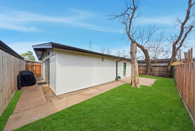 Photo - 4102 Sherwood Ln