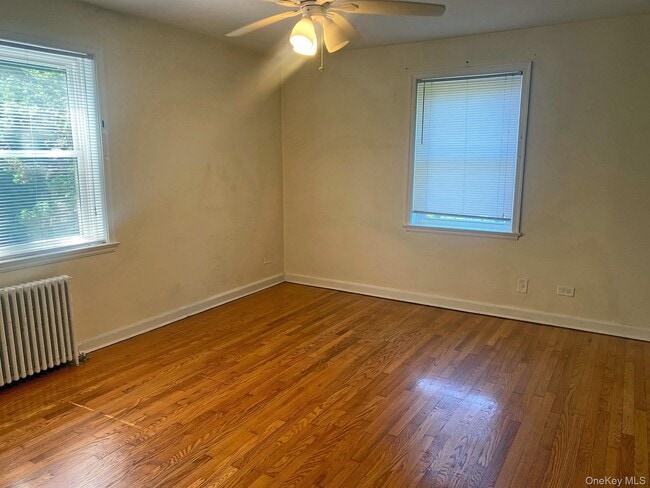 Photo - 49-16 Douglaston Pkwy Unit 2R