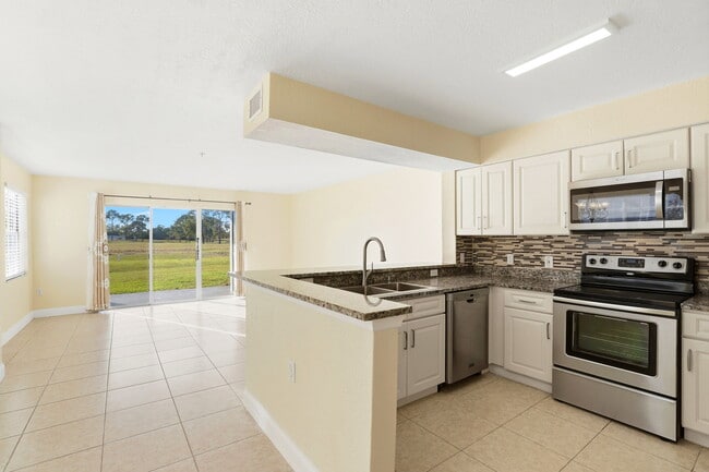 Photo - 13839 Fairway Island Dr Unit 1111
