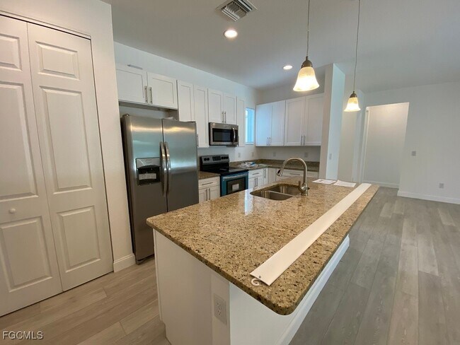 Photo - 3423 SW 6th Pl