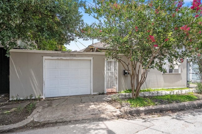 Building Photo - 304 Bomar St