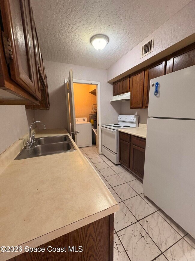 Photo - 2101 Forest Knoll Dr NE Unit 208