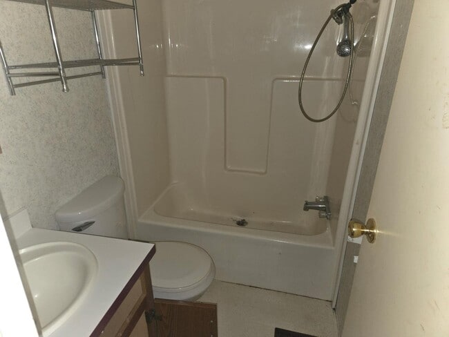 Photo - 11 Jacob Ln