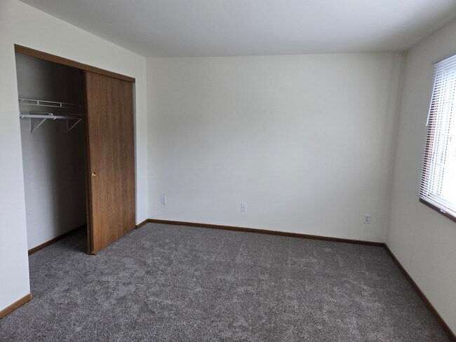 Lake Ridge Condominium