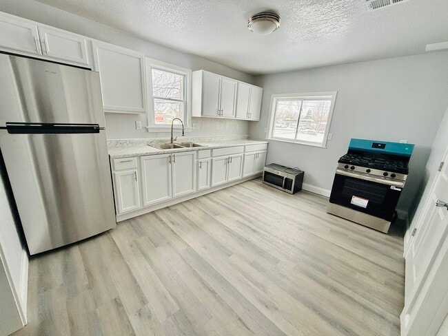 Photo - 1713 Maple St Unit #2