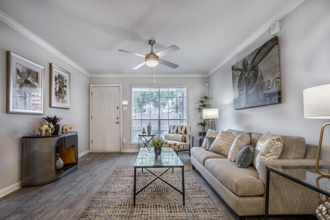 1BR, 1BA - 726 SF (A2)