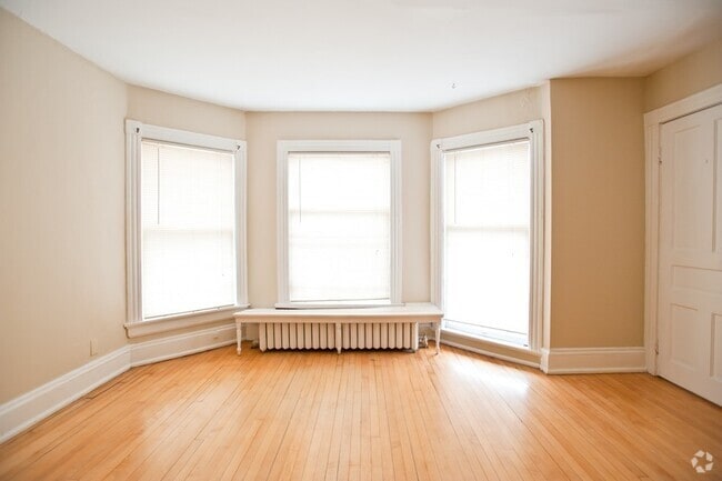 Building Photo - 2216 E Ivanhoe Pl Unit 2216-2 Rental