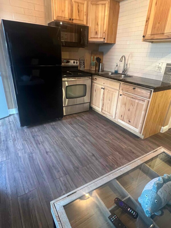 455 Moser Ave Unit 1