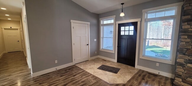 Photo - Three Bedroom 2.5 Bath House