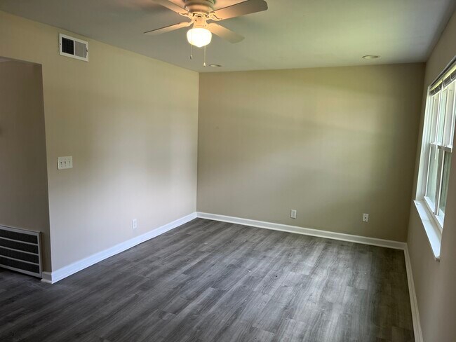 Sala de estar - 6610 Vandre Ave