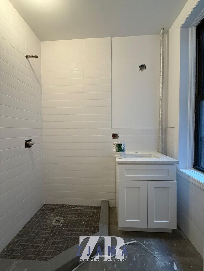 Photo - 647 Prospect Pl Apartamento Unidad 8