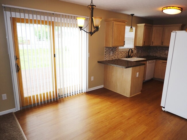 Photo - 1337 Vimla Way