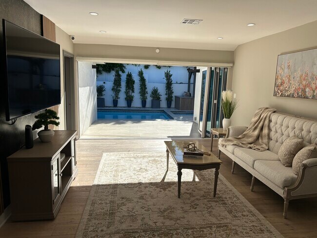 Photo - 4912 Alonzo Ave