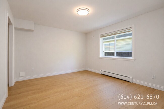 Photo - 32483 Abercrombie Pl