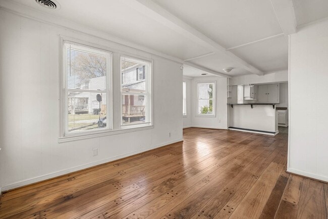 Photo - 107 S 9th Ave