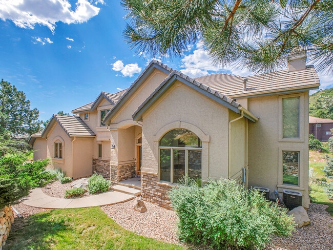 Photo - 16374 Sandstone Dr House