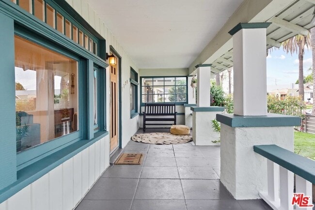 Photo - 1728 W 39th St