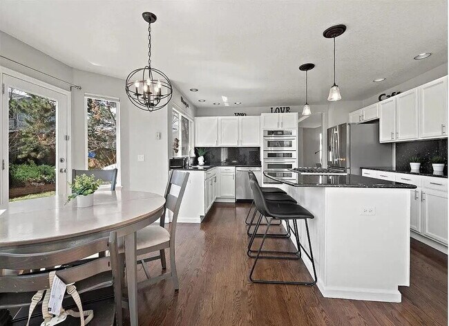 Photo - OMG this is a Stunning Large 5 BR House