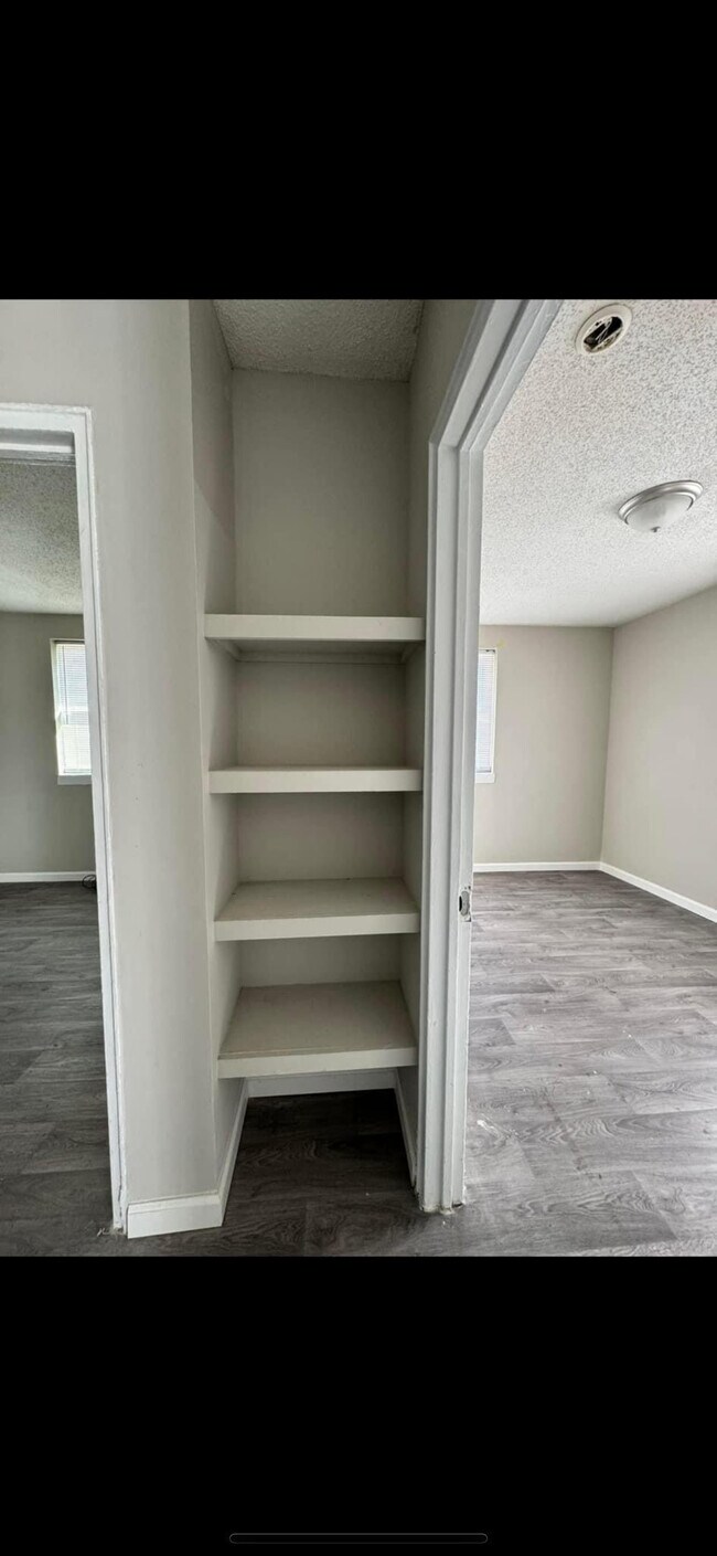 Photo - Florence Flats Apartment Homes