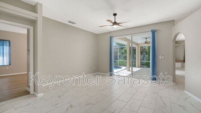 Photo - 4010 Green Tree Ave