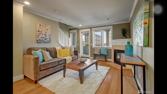 Building Photo - 108 17th Ave Unit B