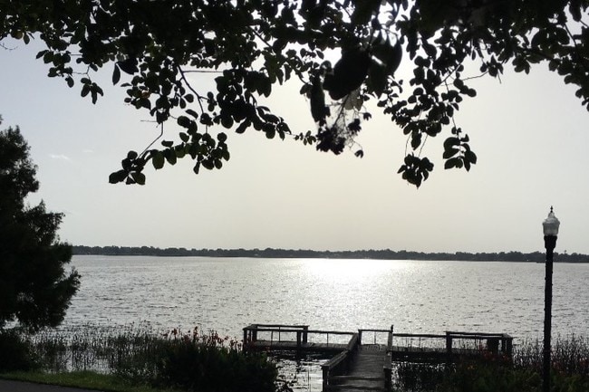 Lake Howard - 669 Avenue B NW