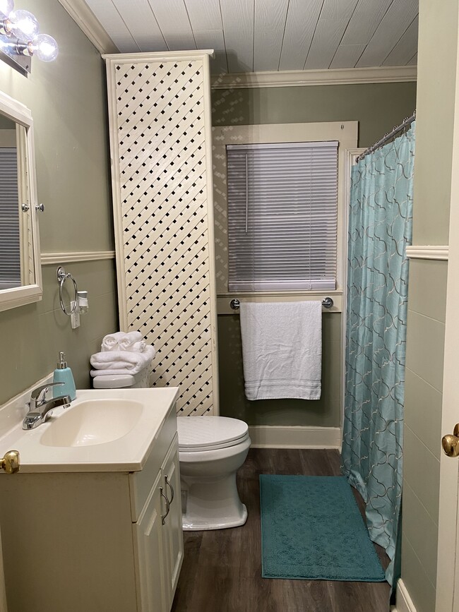 Photo - 203 Cirus St