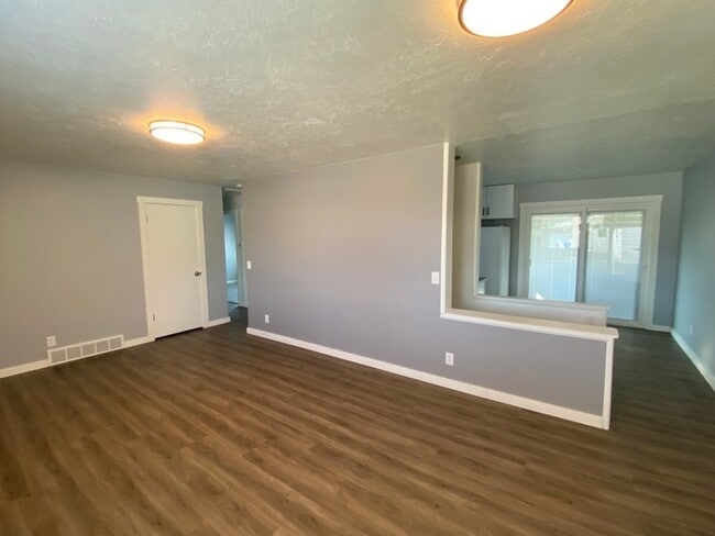 Photo - 3515 W 8315 S