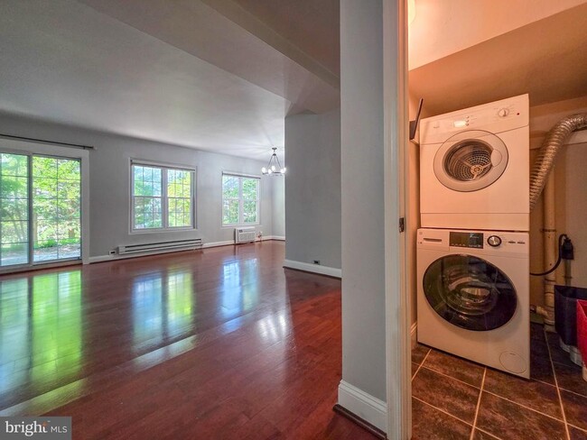 Photo - 3710 Gunston Rd