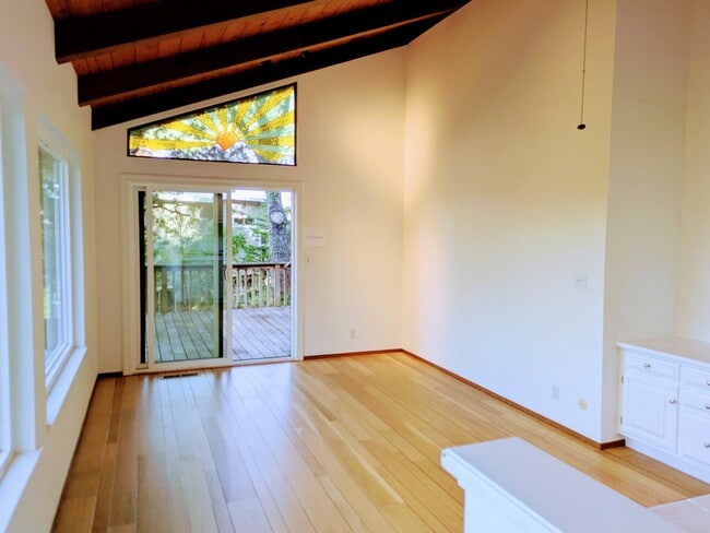 Photo - 85 Woodside Dr