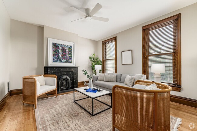Building Photo - 551 S 3rd St Rental