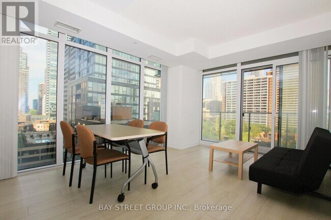Photo - 50 Wellesley St E Unit 1002