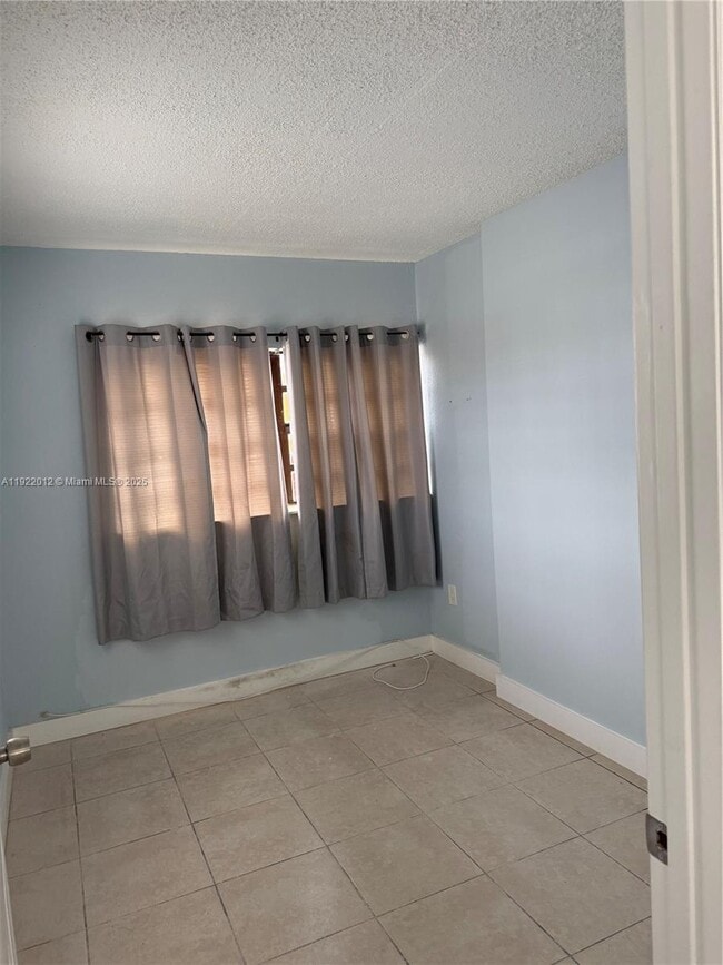 Photo - 1542 NW 35th St Unit 1