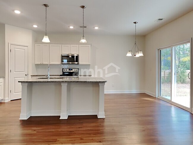 Photo - 107 Cooper Dr