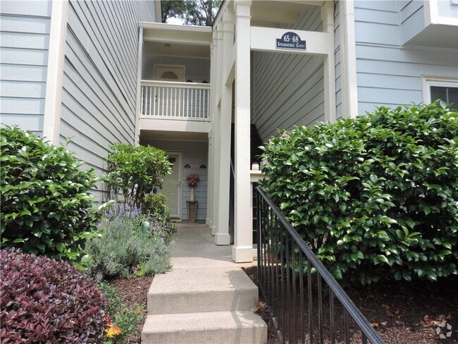 Building Photo - 68 Springhedge Ct St Rental