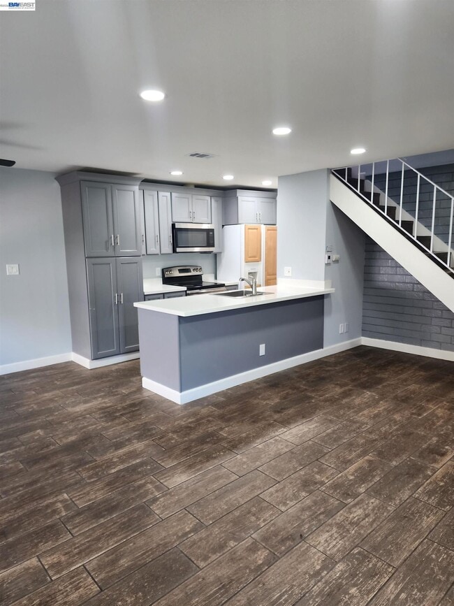 Photo - 4985 N Holt Ave