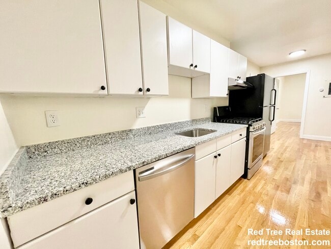 Photo - 523 E 3rd St Unit 1