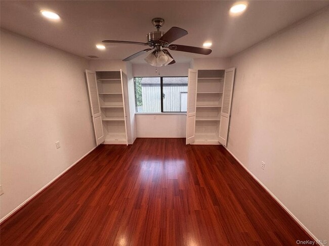 Photo - 20 Strathmore Gate Dr