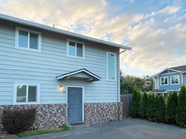 Photo - 851 SE 13th Ave