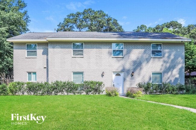 Building Photo - 7902 Beaufort Dr