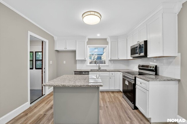 Photo - 4056 Whitehall Dr