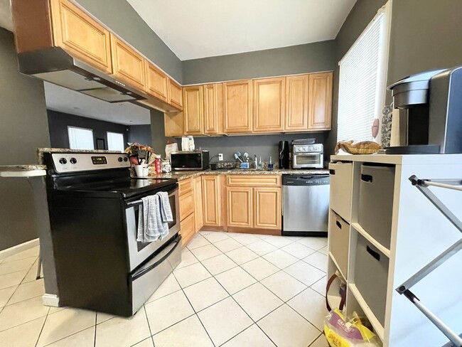 Photo - 25 Sudan St Unit 1