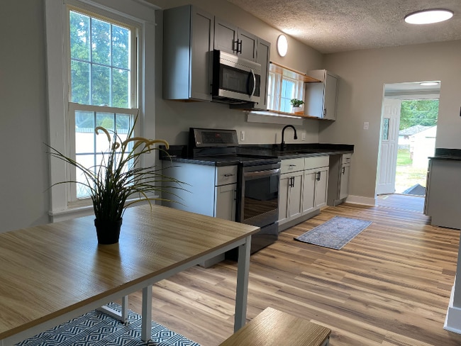 Photo - 7173 Beechland Ave