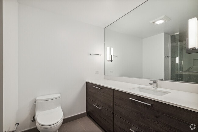 1BR, BA - 643SF