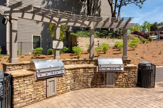 Residences at Vinings Mountain
