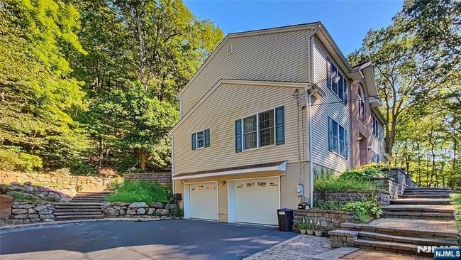 281 Kinnelon Rd
